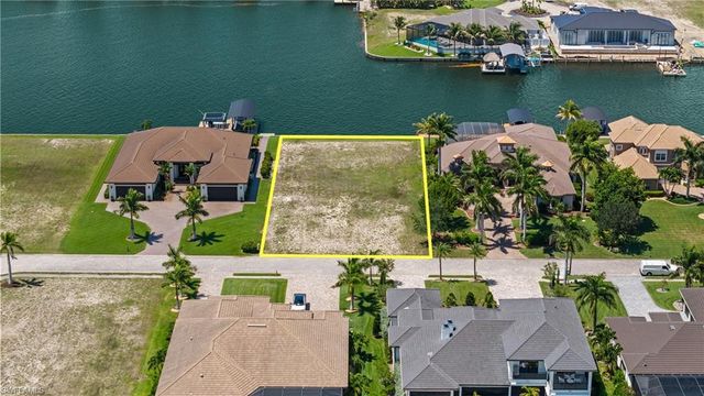 897 W Cape Estates CIR, Cape Coral, FL 33993