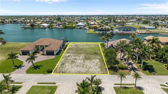 897 W Cape Estates CIR, Cape Coral, FL 33993