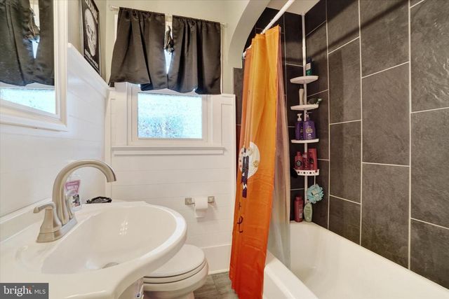 408 DILLER RD, Hanover, PA 17331