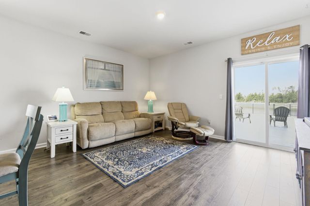 2083 Ainsley Dr., Little River, SC 29566