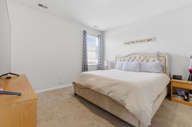 2083 Ainsley Dr., Little River, SC 29566