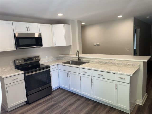 677 Dorset Avenue, Ypsilanti, MI 48198