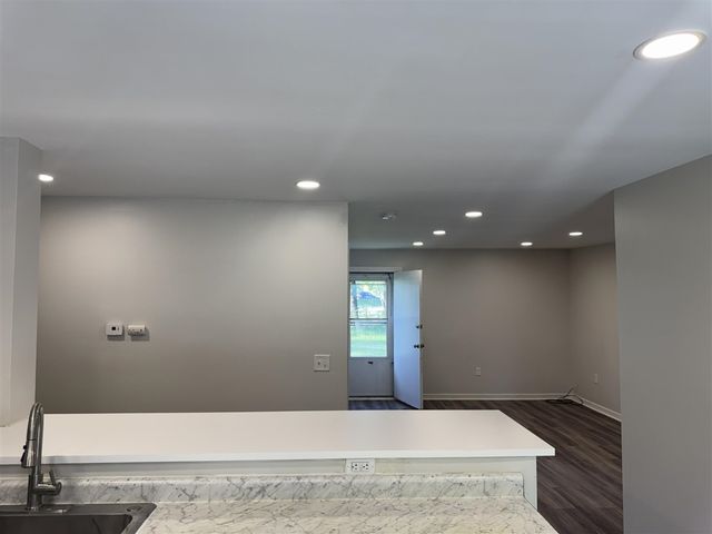 677 Dorset Avenue, Ypsilanti, MI 48198