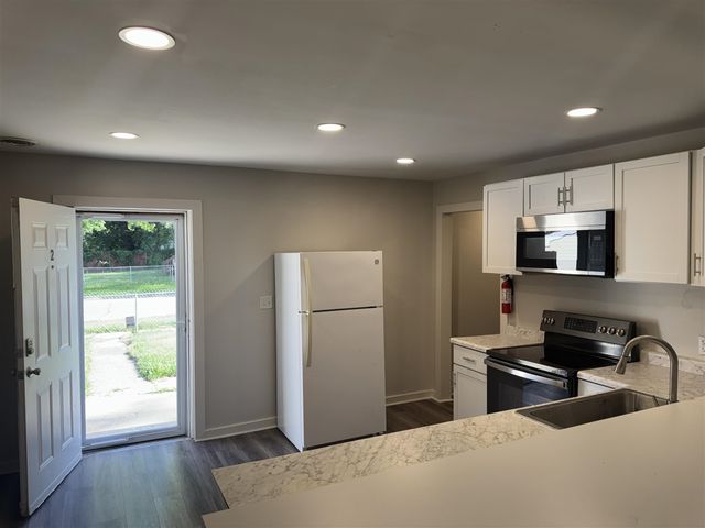 677 Dorset Avenue, Ypsilanti, MI 48198