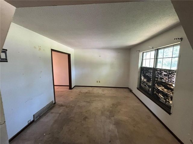 801 E Northview Street, Olathe, KS 66061