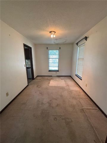 801 E Northview Street, Olathe, KS 66061