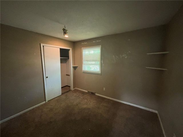 801 E Northview Street, Olathe, KS 66061
