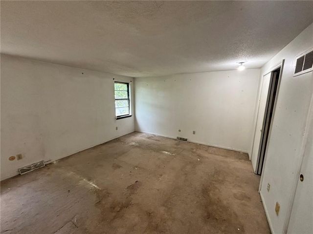 801 E Northview Street, Olathe, KS 66061
