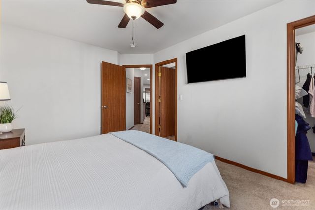 18833 110th Avenue Ct E, Puyallup, WA 98374