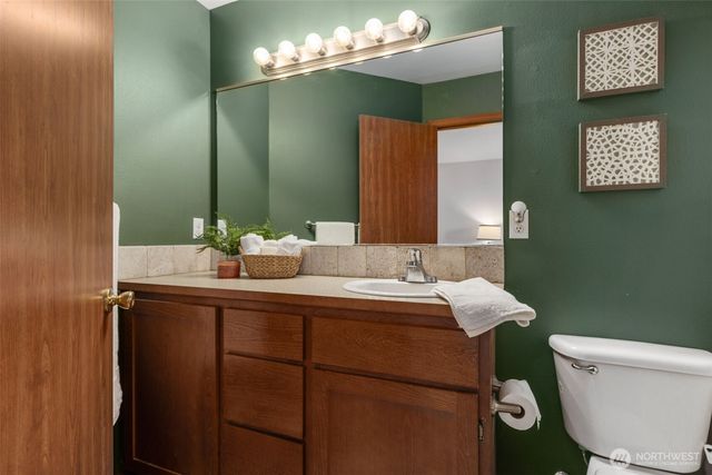 18833 110th Avenue Ct E, Puyallup, WA 98374