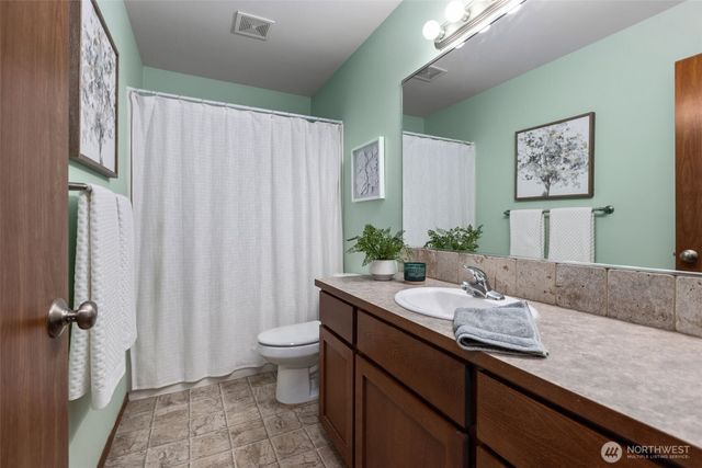 18833 110th Avenue Ct E, Puyallup, WA 98374