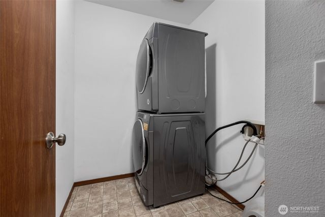 18833 110th Avenue Ct E, Puyallup, WA 98374