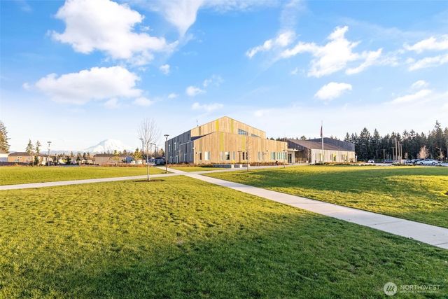 18833 110th Avenue Ct E, Puyallup, WA 98374