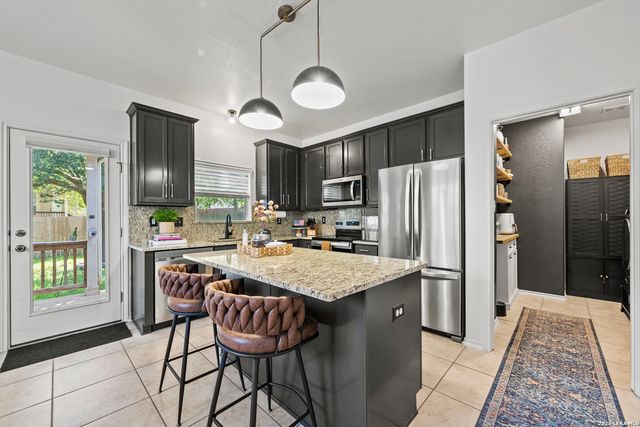 788 San Luis, New Braunfels, TX 78132