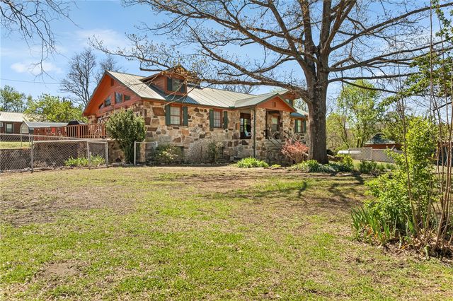 5494 East Street, Everton, AR 72633