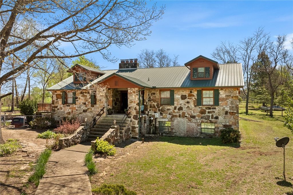 5494 East Street, Everton, AR 72633
