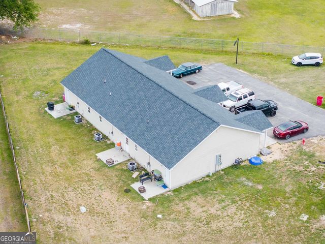 609 Beach Road, Baxley, GA 31513