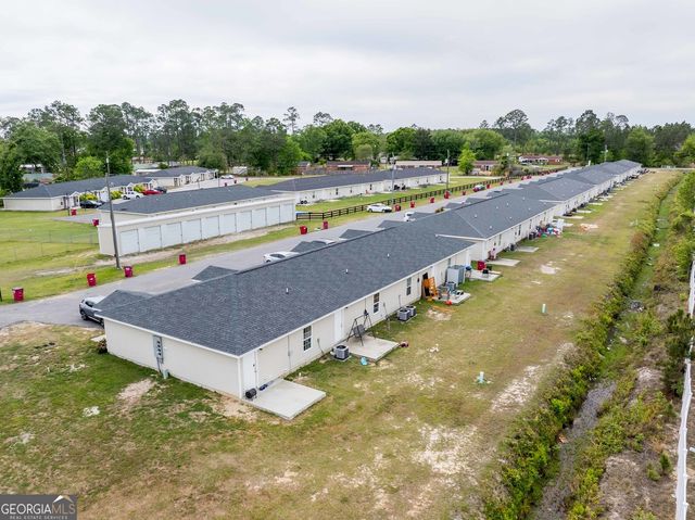 609 Beach Road, Baxley, GA 31513