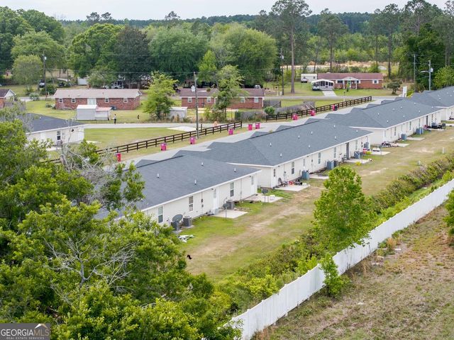 609 Beach Road, Baxley, GA 31513