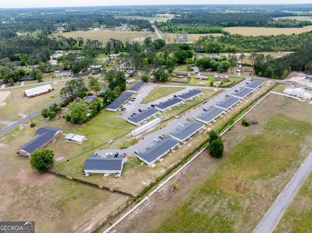 609 Beach Road, Baxley, GA 31513