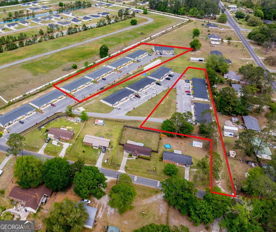 609 Beach Road, Baxley, GA 31513