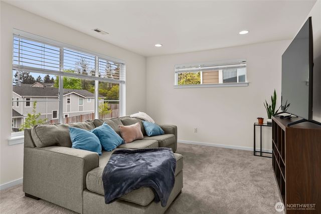 10214 SE 268th Place, Kent, WA 98030