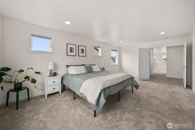 10214 SE 268th Place, Kent, WA 98030