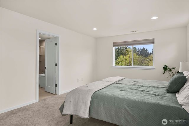 10214 SE 268th Place, Kent, WA 98030
