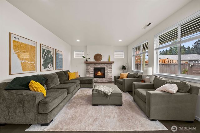 10214 SE 268th Place, Kent, WA 98030