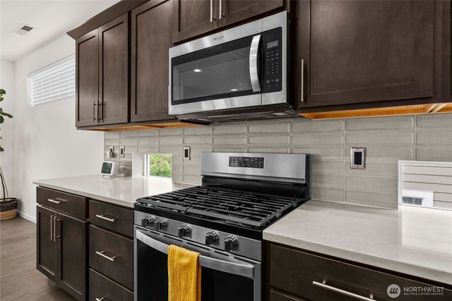 10214 SE 268th Place, Kent, WA 98030