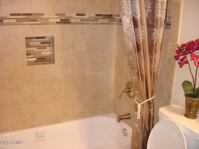 2706 E SYLVIA Street, Phoenix, AZ 85032