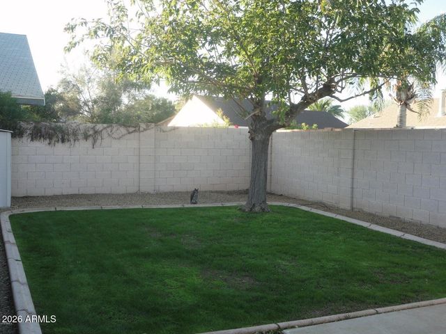2706 E SYLVIA Street, Phoenix, AZ 85032