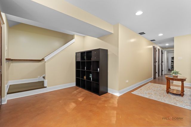 4313 N RIDGEWAY Avenue, Chicago, IL 60618