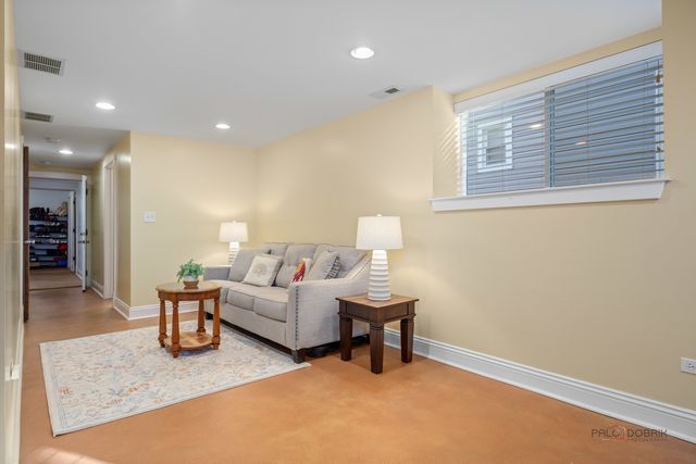 4313 N RIDGEWAY Avenue, Chicago, IL 60618