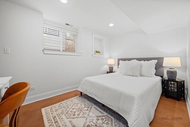 4313 N RIDGEWAY Avenue, Chicago, IL 60618