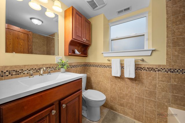 4313 N RIDGEWAY Avenue, Chicago, IL 60618