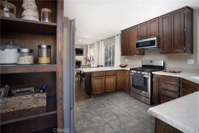 32958 Squirrel Ln, Running Springs, CA 92382