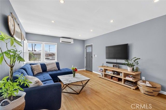 4813 W 130th Street, Hawthorne, CA 90250