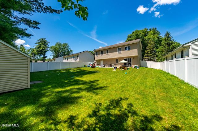 14 Booth Street, Colonie, NY 12205
