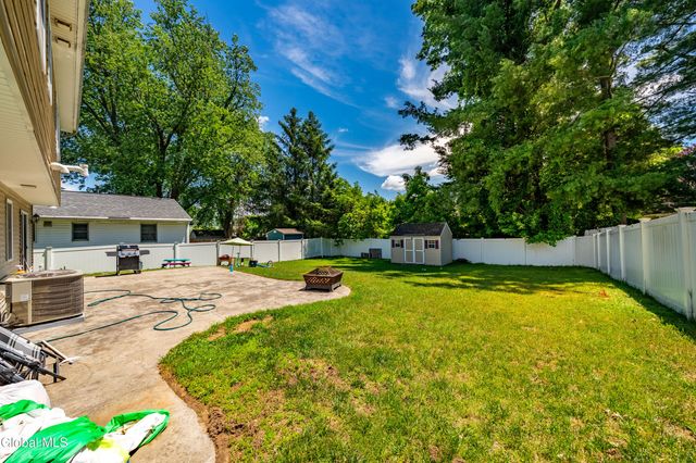 14 Booth Street, Colonie, NY 12205