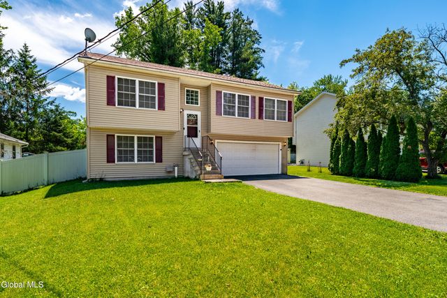 14 Booth Street, Colonie, NY 12205
