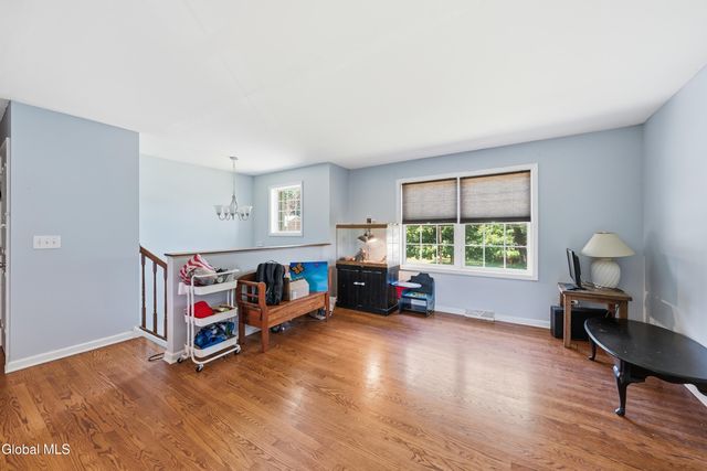 14 Booth Street, Colonie, NY 12205