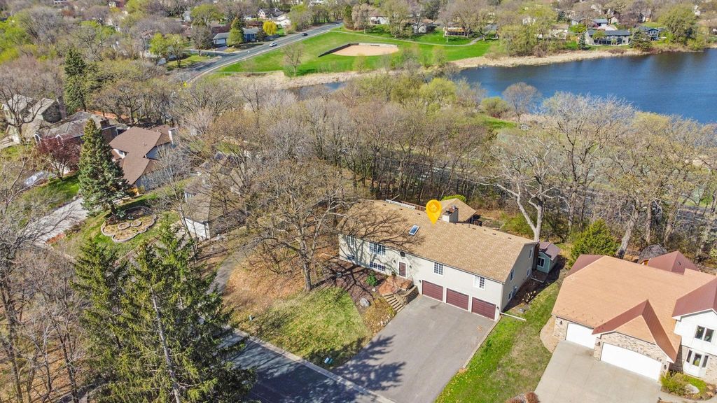 7783 Kingsview Lane N, Maple Grove, MN 55311