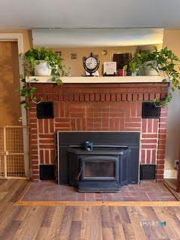 68 Oronoque Trail, Shelton, CT 06484
