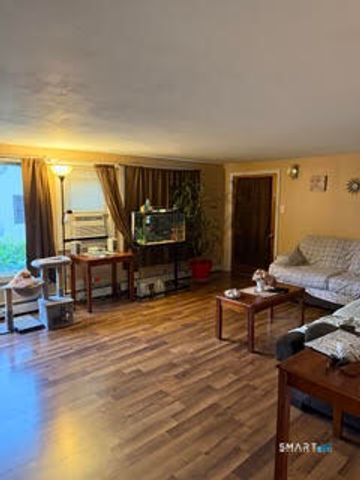 68 Oronoque Trail, Shelton, CT 06484