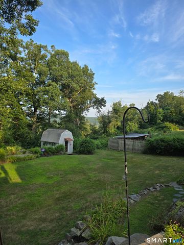 68 Oronoque Trail, Shelton, CT 06484
