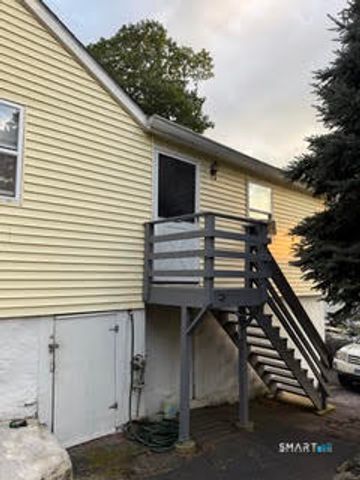 68 Oronoque Trail, Shelton, CT 06484