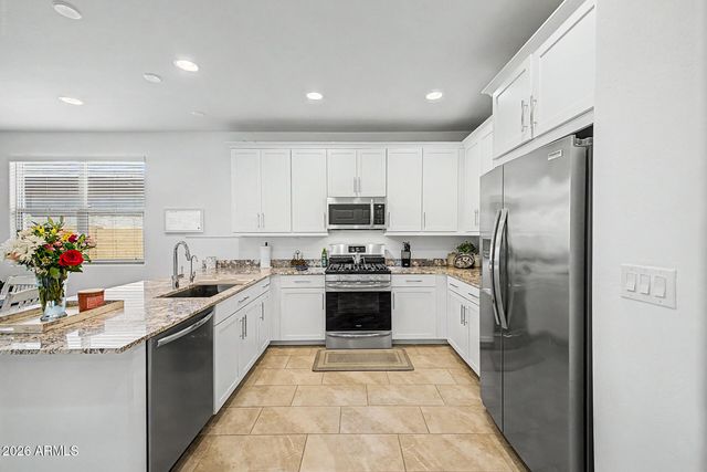 2516 W HIDALGO Avenue, Phoenix, AZ 85041