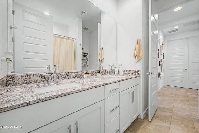 2516 W HIDALGO Avenue, Phoenix, AZ 85041