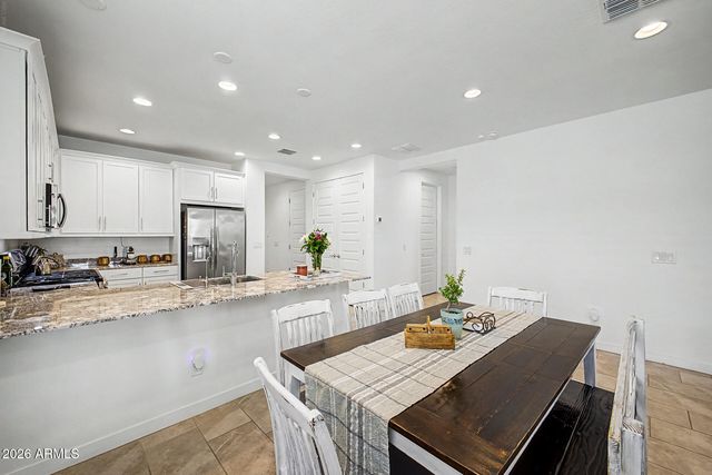 2516 W HIDALGO Avenue, Phoenix, AZ 85041